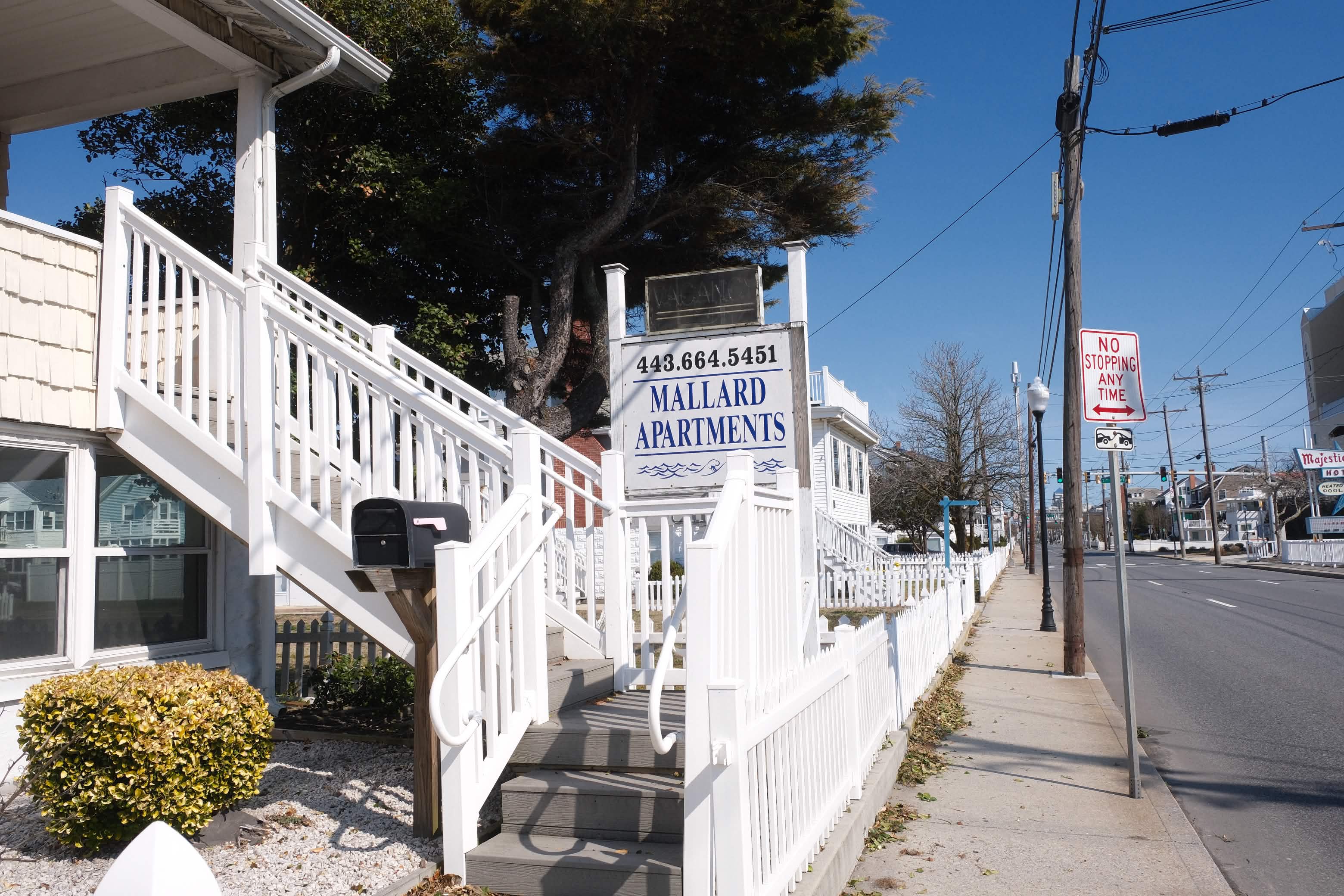 Mallard Apartments entrance and sign